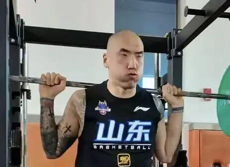 字母哥专注于加盟热火 两队已经谈判数月