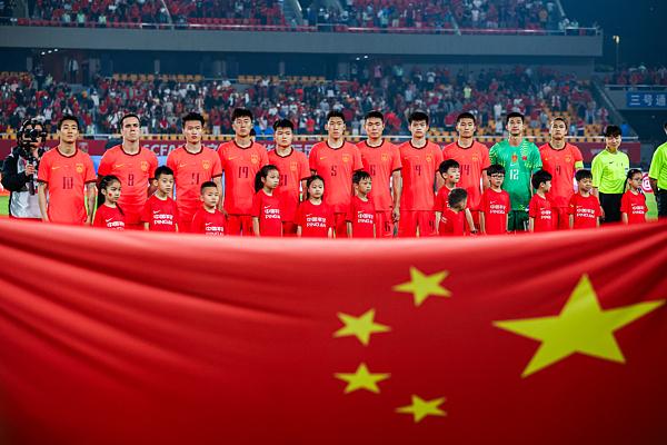 狂热队9.5分让分客场挑战太阳:克拉克背伤出战成疑