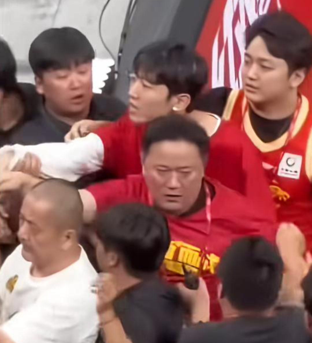 力压姚明!小斯:我是NBA历史第一个高中生身份获得年度最佳新秀