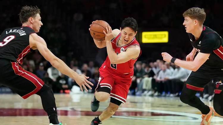 引战太离谱了！大头超了詹姆斯、约基奇，甩开鸭梨一条纽约大街！