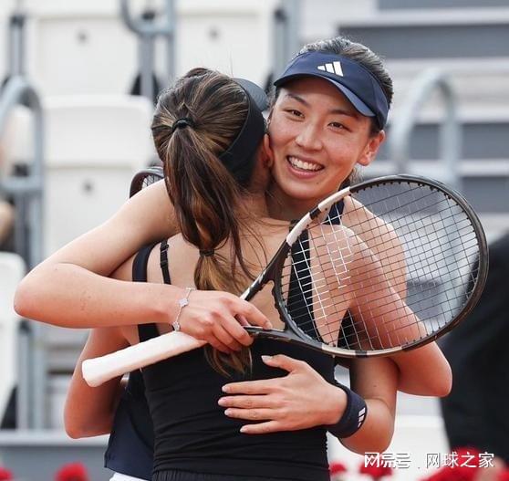 PG-库里发文祝贺前助教布朗:尼克斯53年首冠背后的师徒情