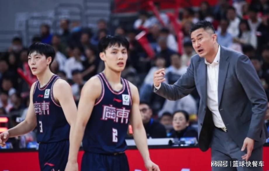 尼克斯愿超税留夺冠功臣罗宾逊
