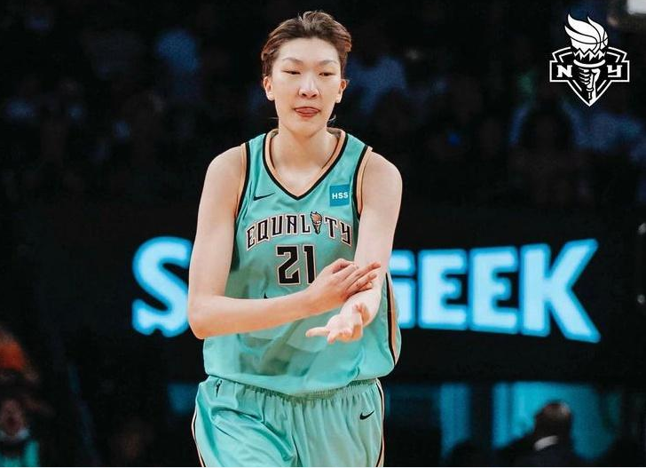 NBA总决赛G5首发出炉:双方均不变阵 马刺固执仍用福克斯首发