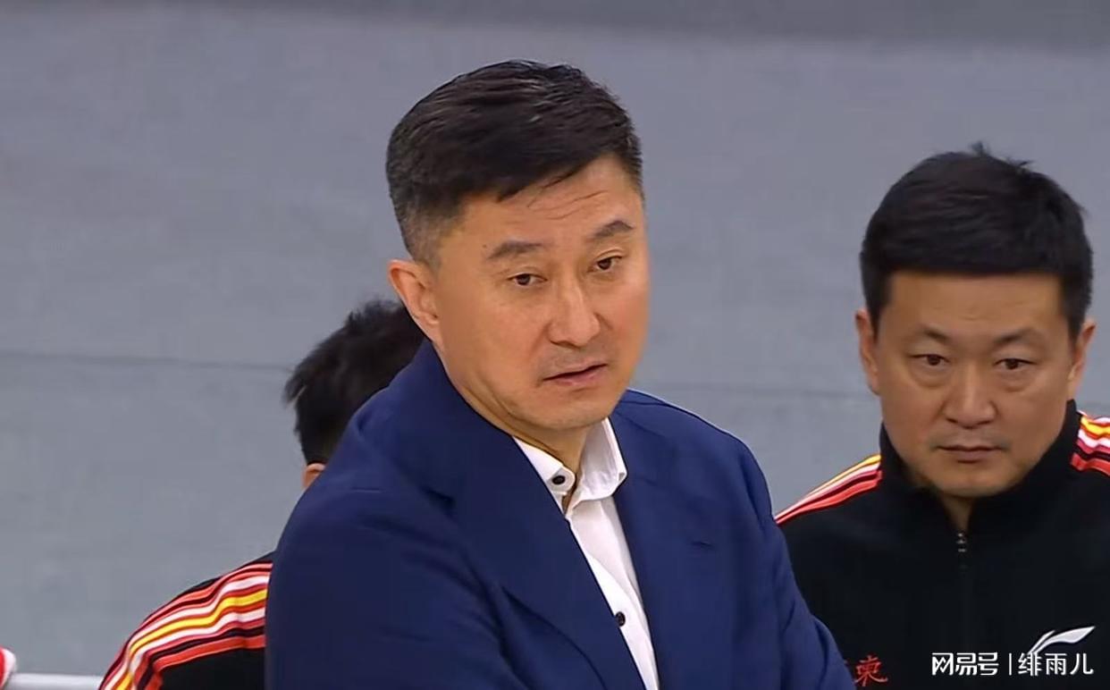 唐斯夸赞文班 尼克斯夺53年首冠