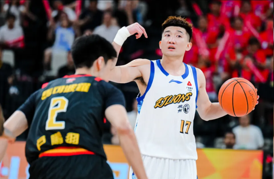 ESPN:马刺大概率留下福克斯