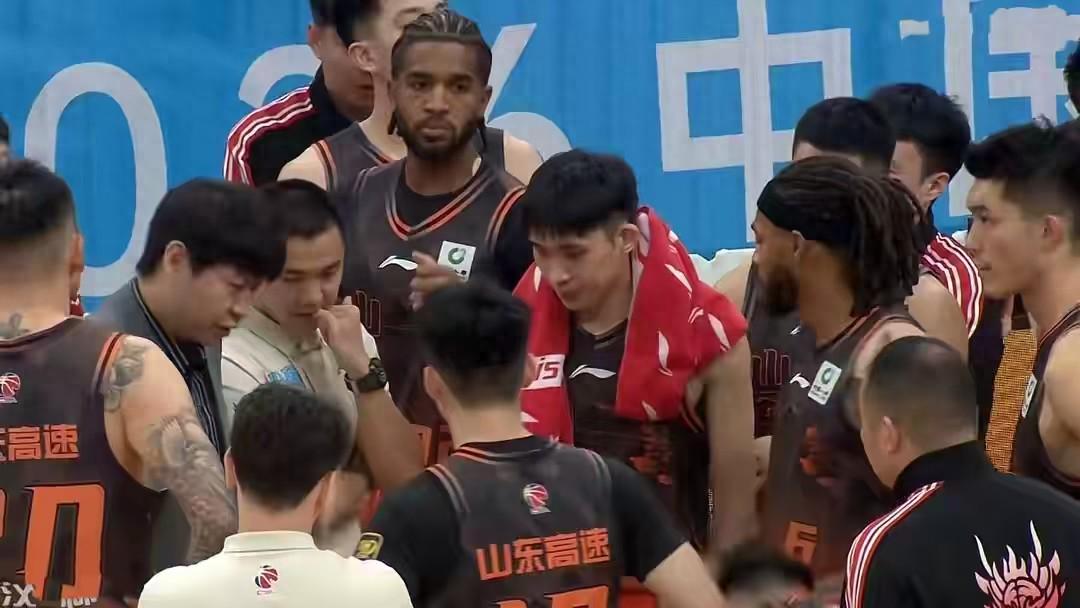 不破不立!文班自我激励:乔丹、詹姆斯早年同样如此,我绝不认输