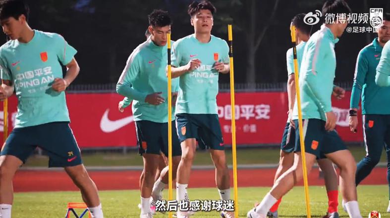 中国一日两男两女喜赢球,张帅抽中强敌,亚历娃凭退赛礼止五连败