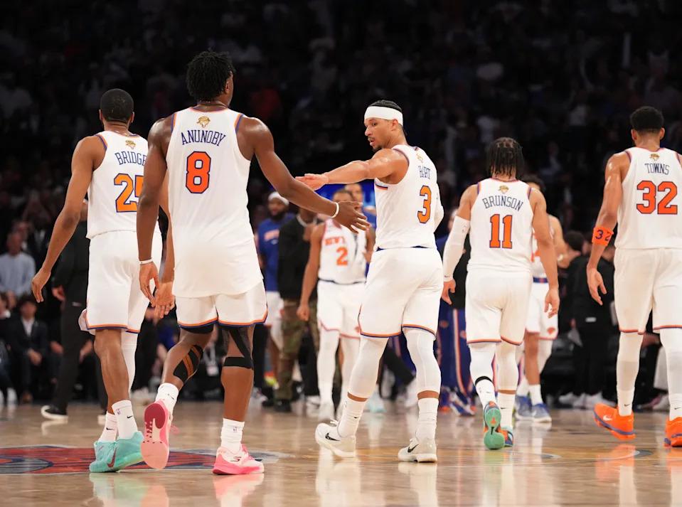 NBA球员齐聚青训营:朗多传授球商,欧文膝伤后首秀状态良好