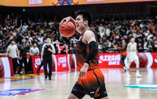 太痛了!ESPN这四个数字!马刺球迷永远的痛!