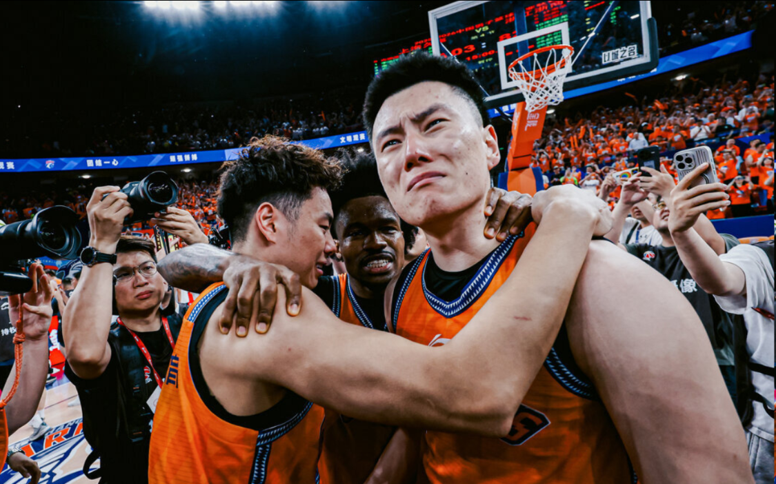 哈勒斯登男孩距NBA冠军一步之遥,已成系列赛标志