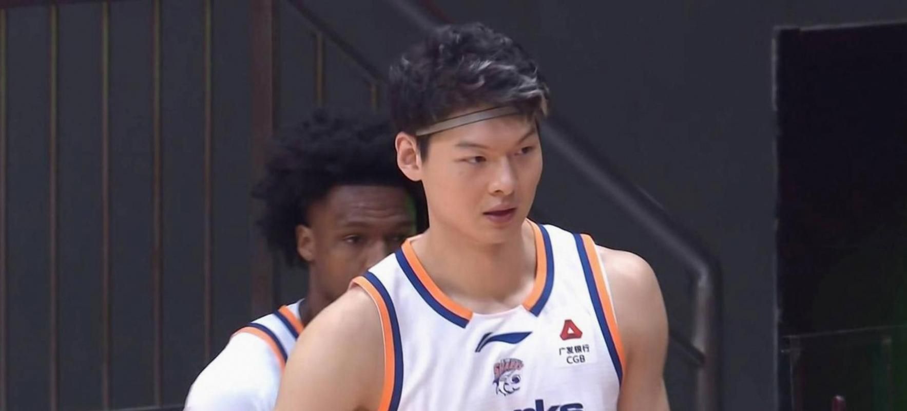 名记预测老鹰大概率不执行库明加选项