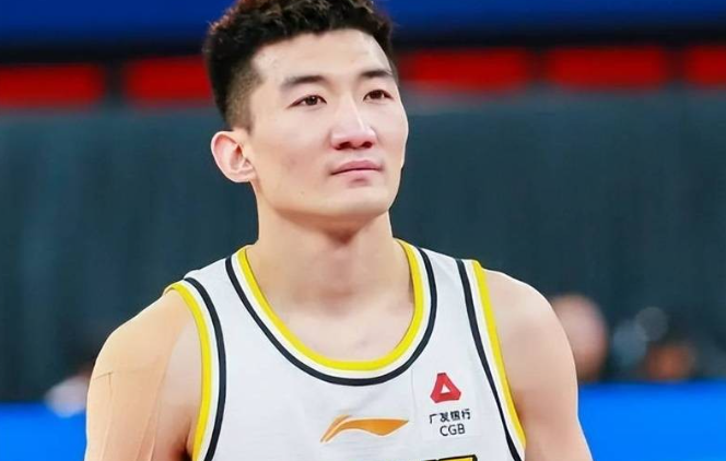 NBA总决赛战报：福克斯一级恶犯！马刺16分优势变3分，卡斯尔7中0