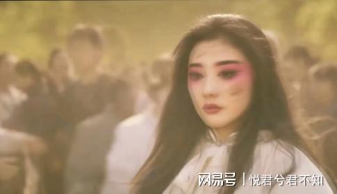 不惧文班垫脚布伦森45+3,唐斯全场2分,尼克斯4