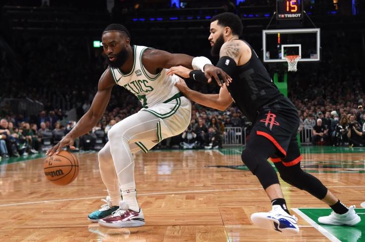 突发！福克斯取关马刺，字母哥交易倒计时，快船计划追求FMVP