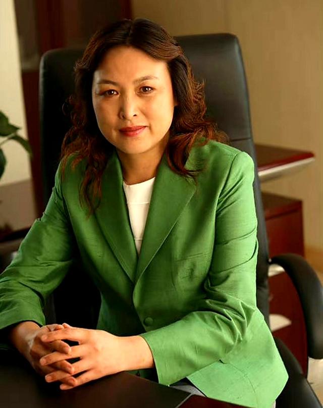 维尼修斯拯救巴西！戏耍摩洛哥防线，50场轰10球，小罗振臂欢呼